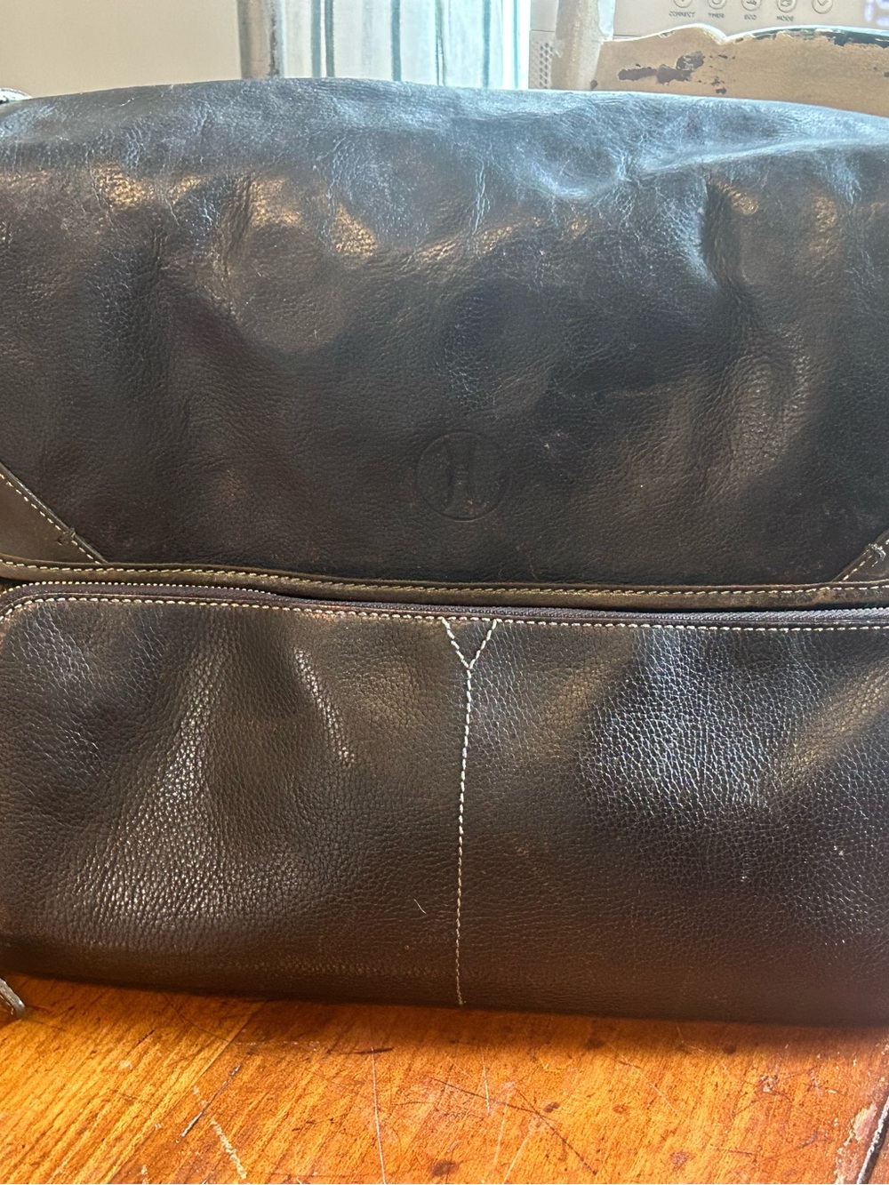 Cole Haan Village Black Leather Messenger Bag Laptop Briefcase Mid-2000s Vintage